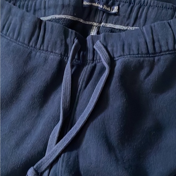 Abercrombie & Fitch sweatpants - Picture 2 of 3